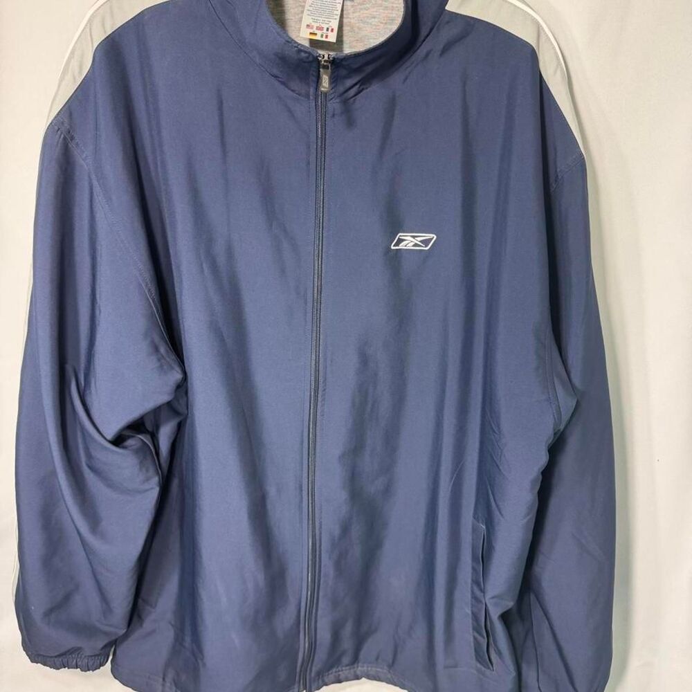 Reebok Men's Blue and Navy Top